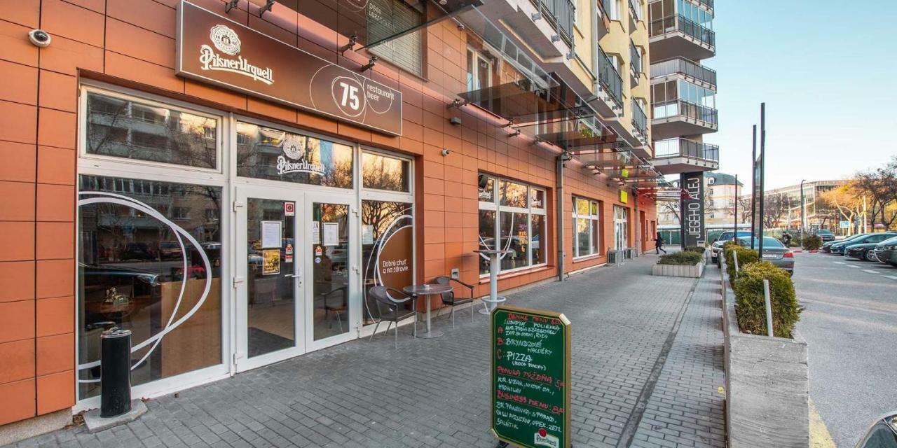 Brand New Apartment. Parking Spot Included! Bratislava Exterior foto